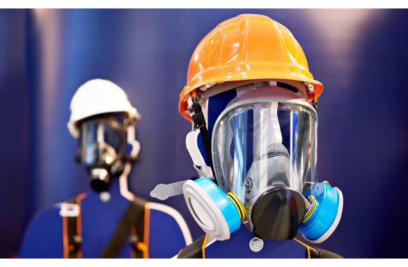 Jakie akcesoria mogą wspomóc ochronę dróg oddechowych podczas pracy?